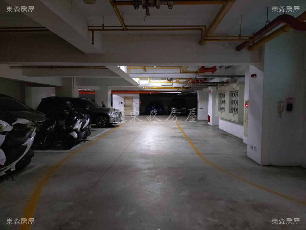 parking-lot.jpg