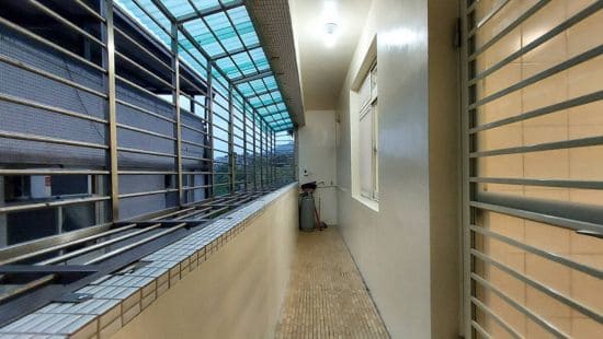 balcony1.jpg