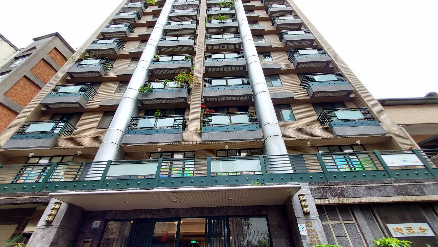 陶品居社區-實價登錄、成交行情-新店央北重劃區-新店區中央一街20號,總樓高10樓,共37戶