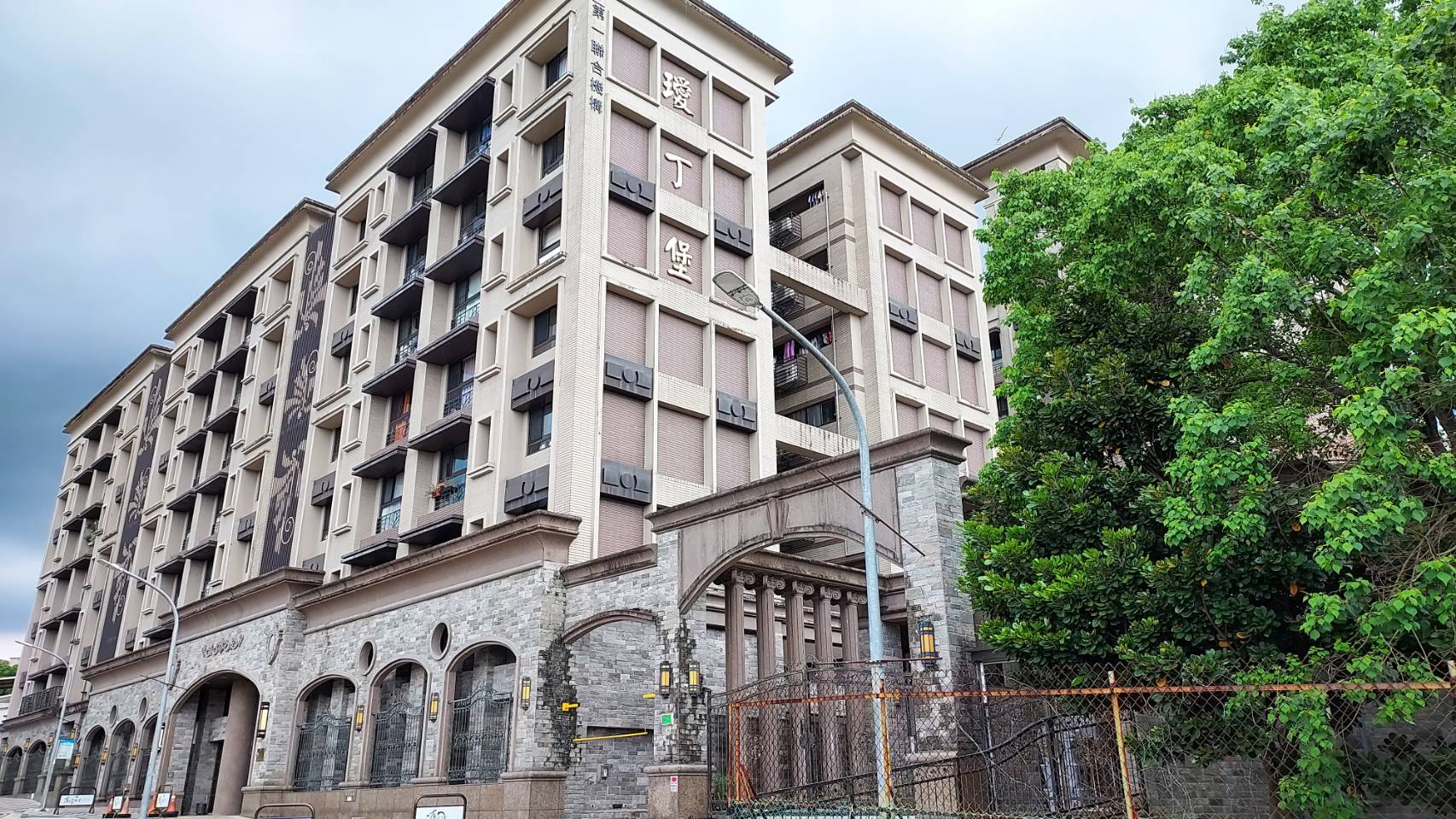 璦丁堡社區-實價登錄、成交行情-新店安坑-新店安泰路,總樓高7樓,共109戶-新店房仲推薦