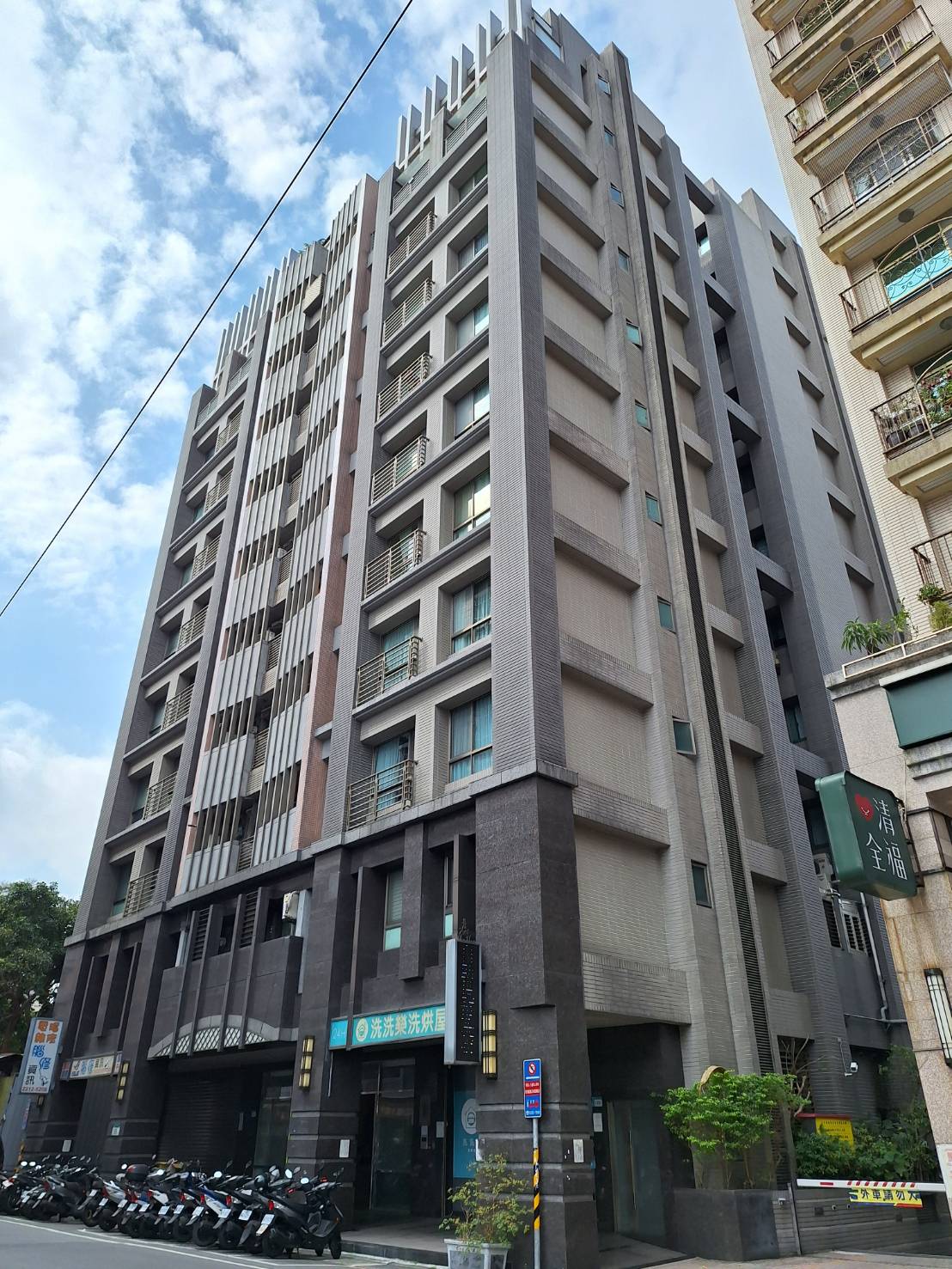 光之玫瑰-實價登錄、成交行情-新店安坑-新店安民街,總樓高12樓,共55戶-新店房仲推薦