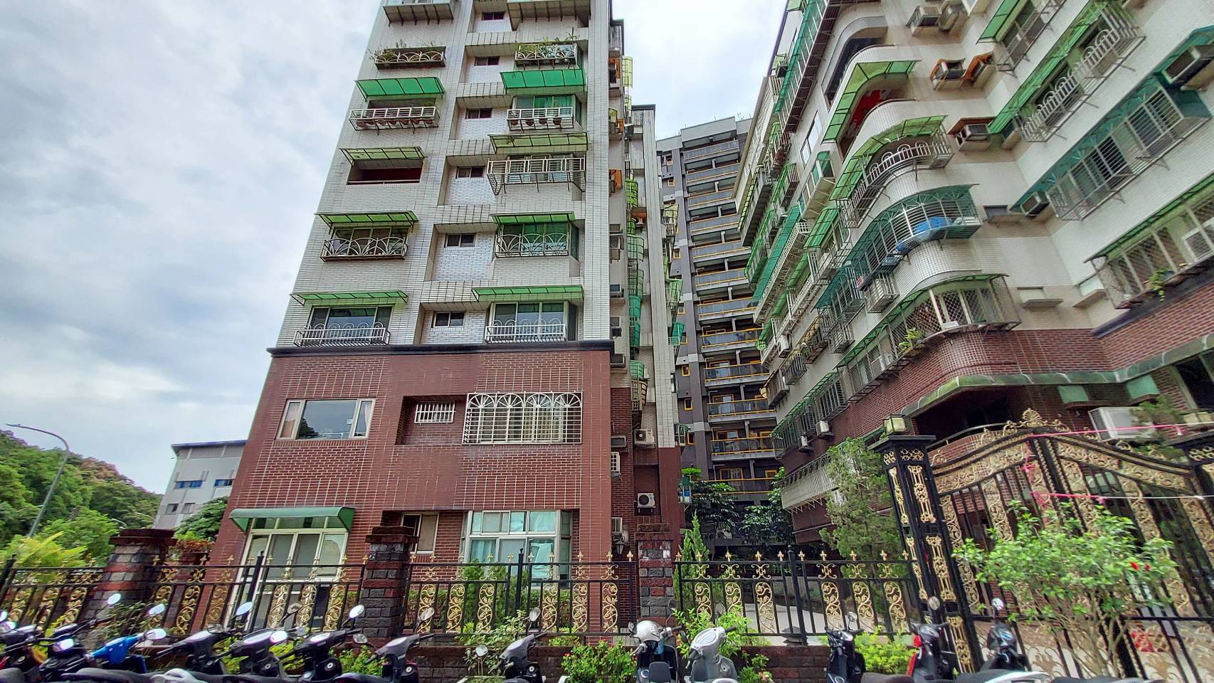 園味生活社區-實價登錄、成交行情-新店安坑安德街,總樓高9樓,共69戶