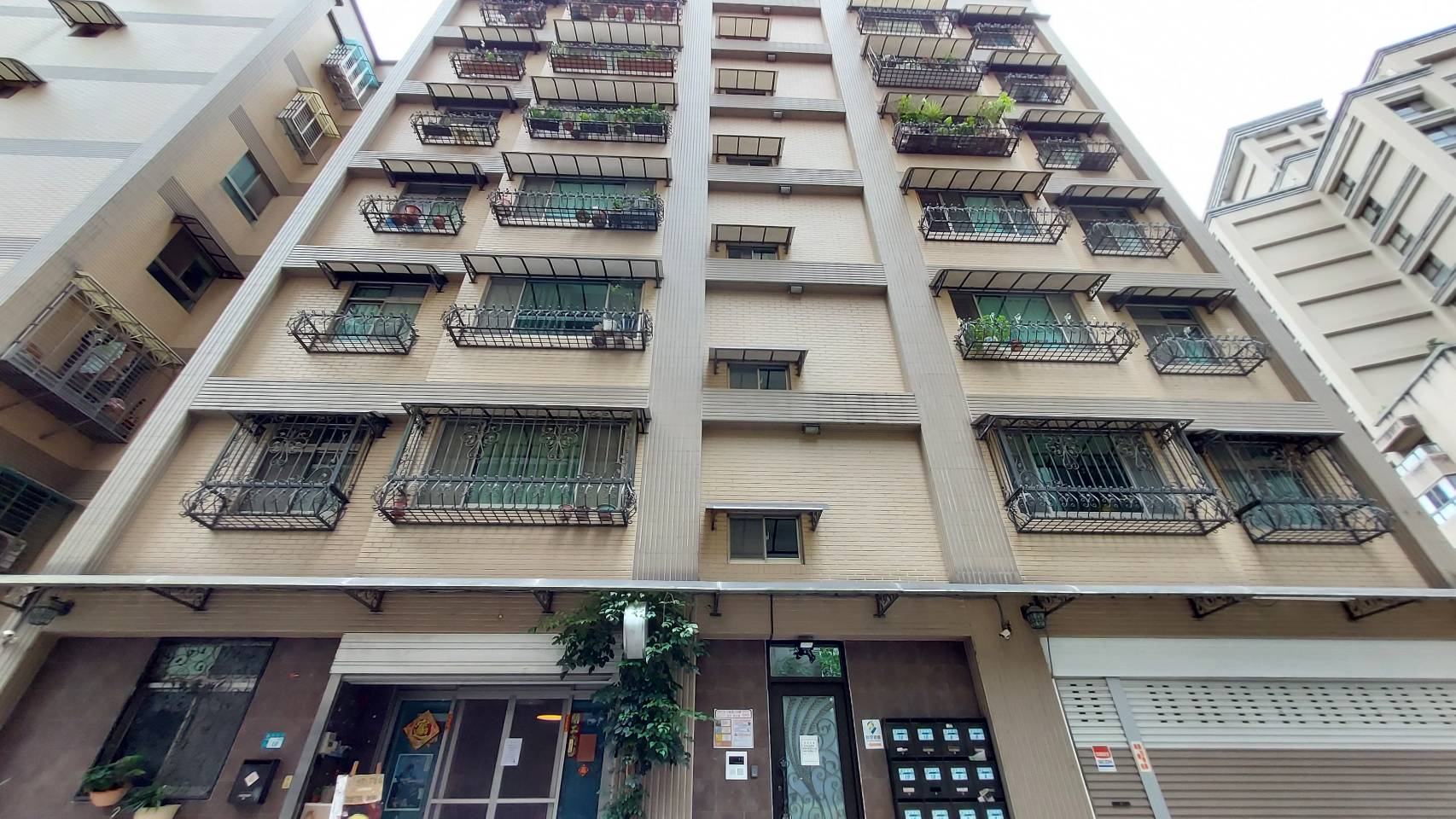 悠秀社區-實價登錄、成交行情-新店安坑安德街,總樓高7樓,共27戶