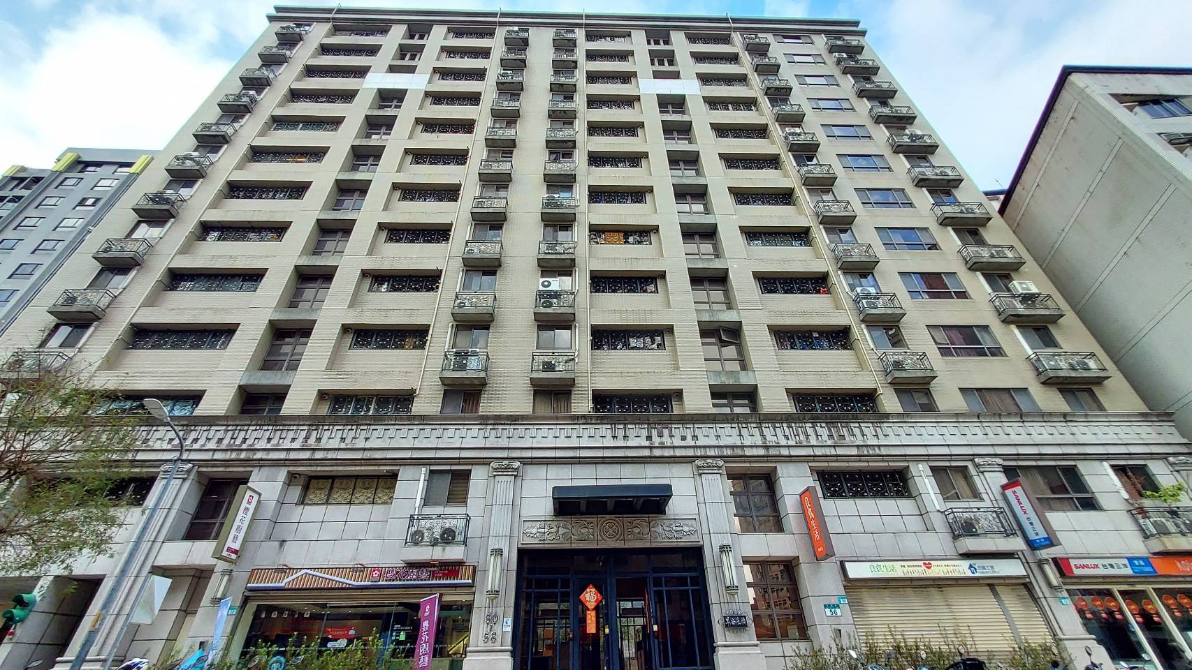 早安康橋社區-實價登錄、成交行情-新店安坑-新店安德街,總樓高13樓,共111戶