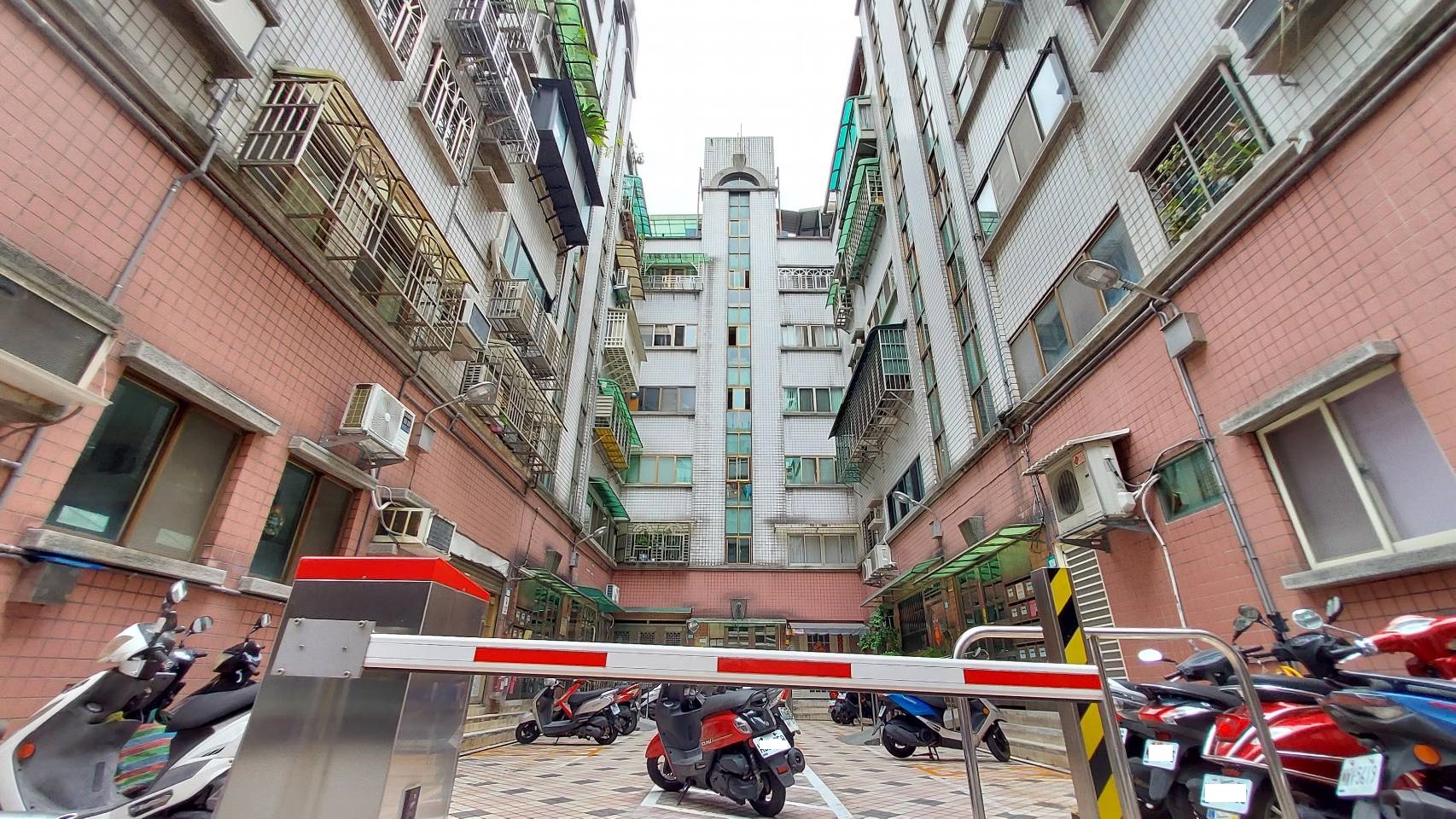皇家城堡-實價登錄、成交行情-新店光華街20巷,總樓高6樓,共85戶