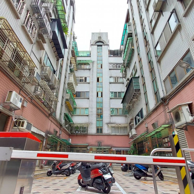 皇家城堡-實價登錄、成交行情-新店光華街20巷，總樓高6樓，共85戶