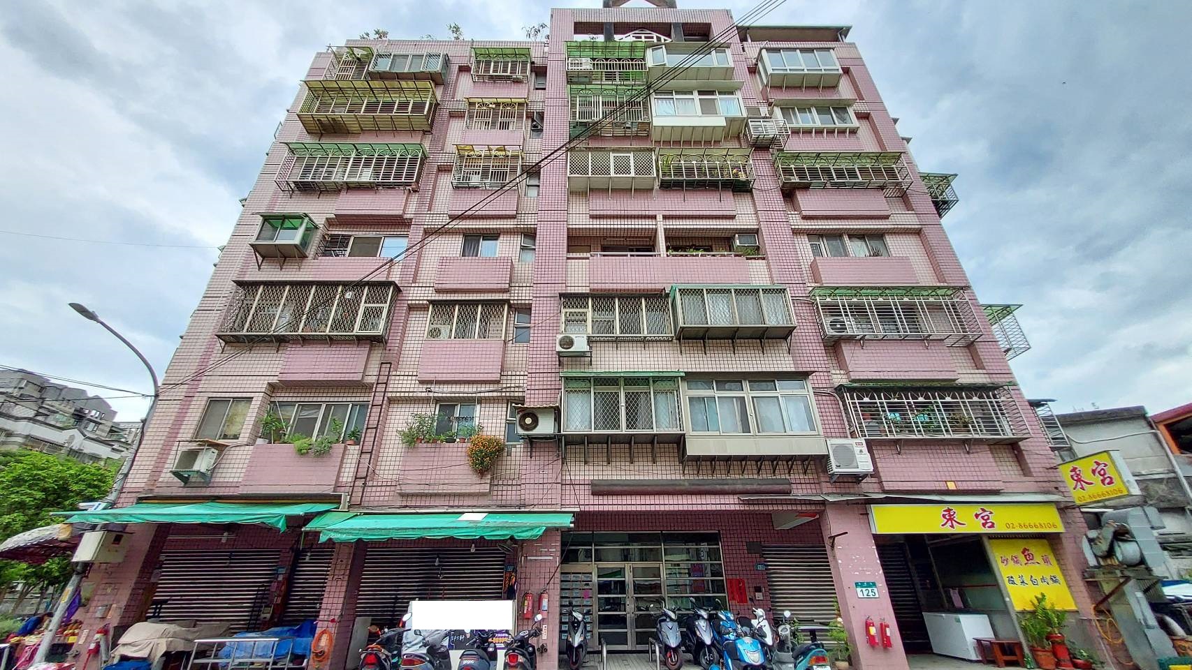 金玉滿堂社區-實價登錄、成交行情-新店安坑-新店安德街,總樓高7樓,共35戶