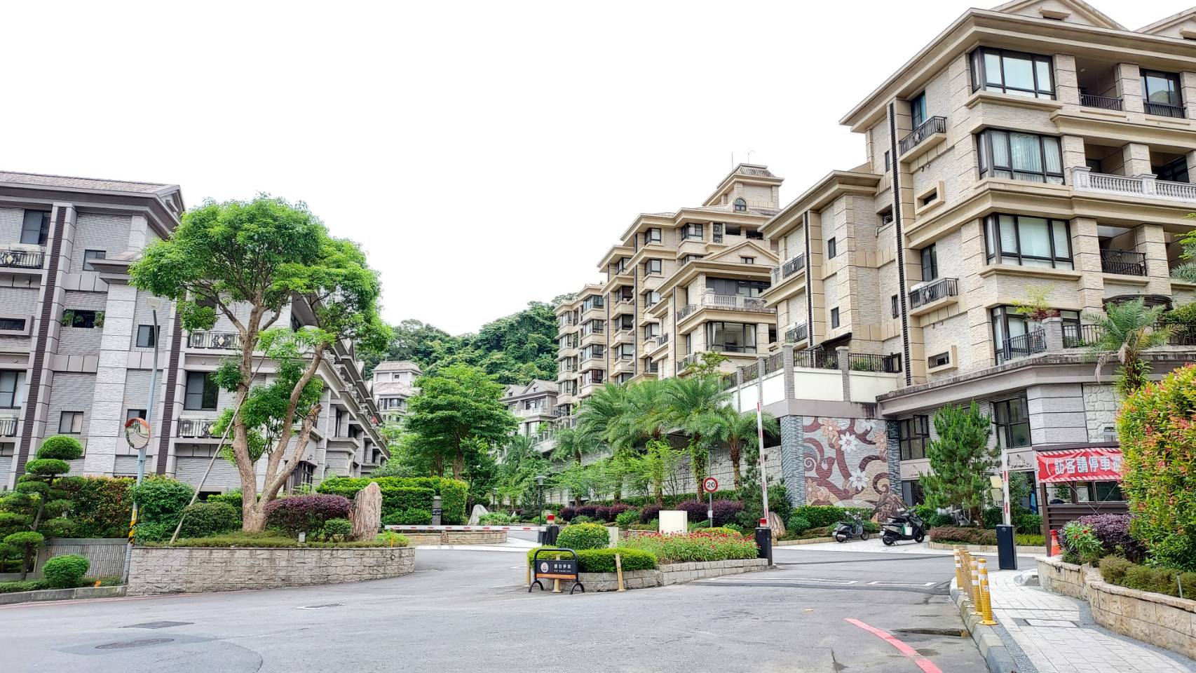 伴山別墅二期-實價登錄、成交行情-新店區安祥路-新店安坑,總樓高6樓,共340戶-新店房仲推薦