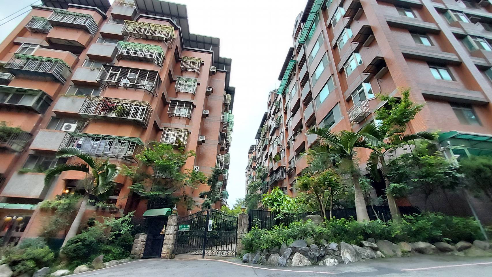 華城綠階社區-實價登錄、成交行情-新店安坑-新店安忠路,總樓高6樓,共267戶-新店房仲推薦