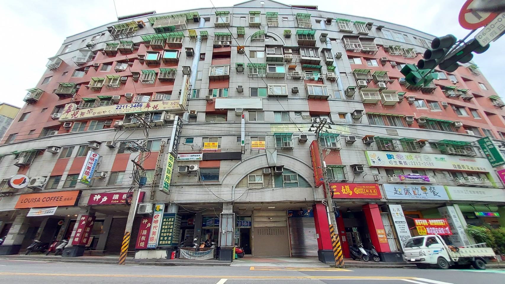 台北金鑽社區-實價登錄、成交行情-新店安坑安德商圈-新店安康路二段,總樓高9樓,共82戶