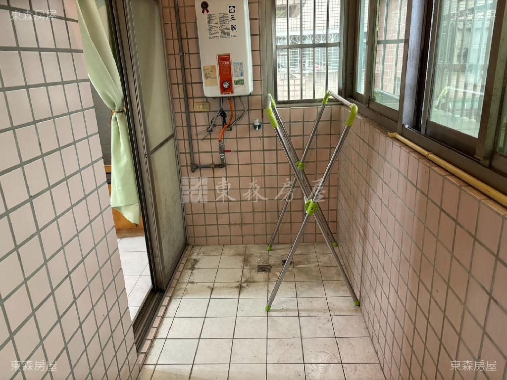 d9a2cbae457fc5d84cc223a03761f832.jpg